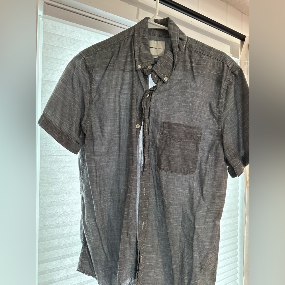 Men’s button up short sleeve dress shirt American Eagle size medium